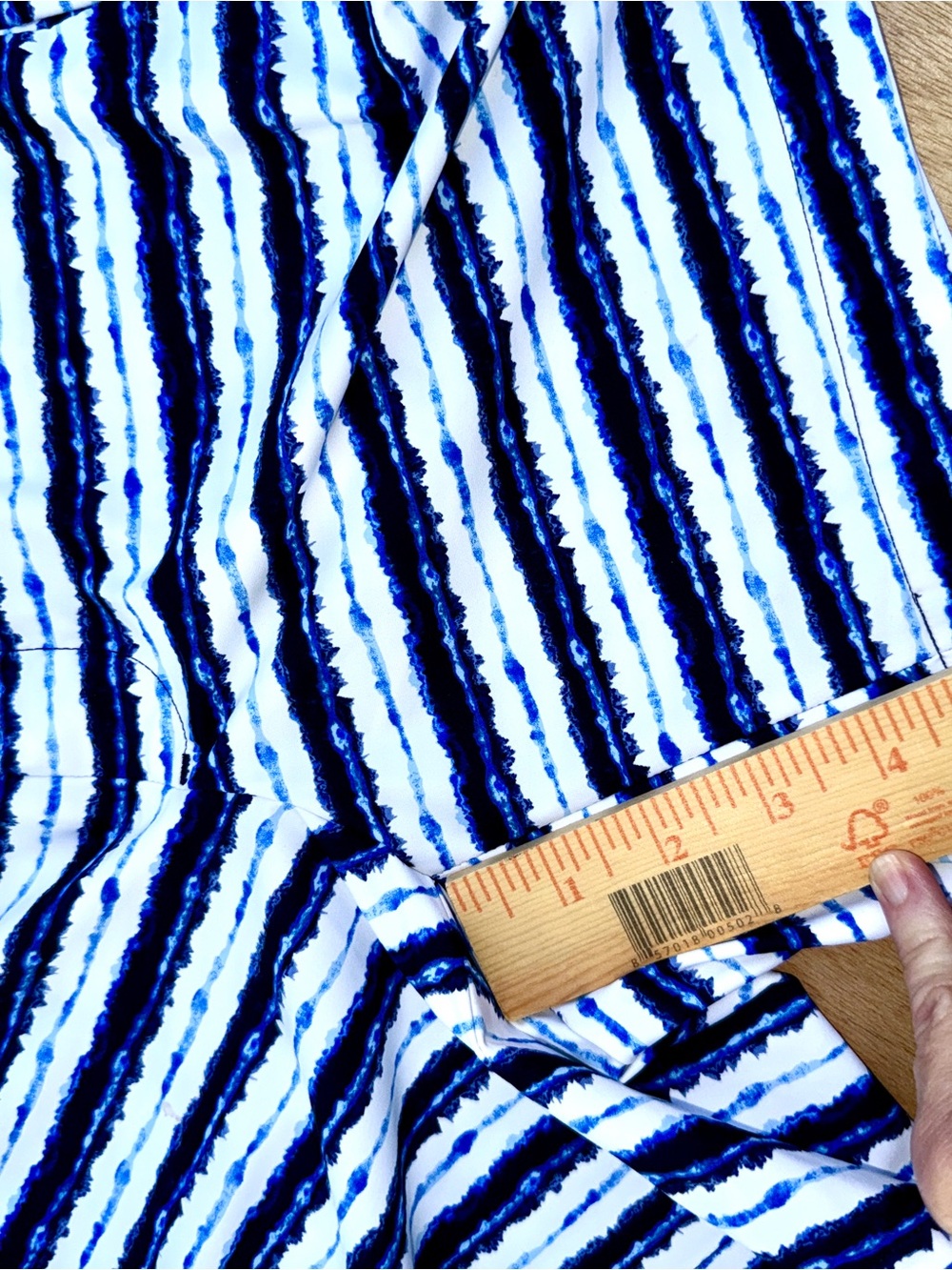 Spanx Sunshine Shorts 6" Blue Painted Stripe Small NWOT Nautical Coastal - Picture 9 of 12